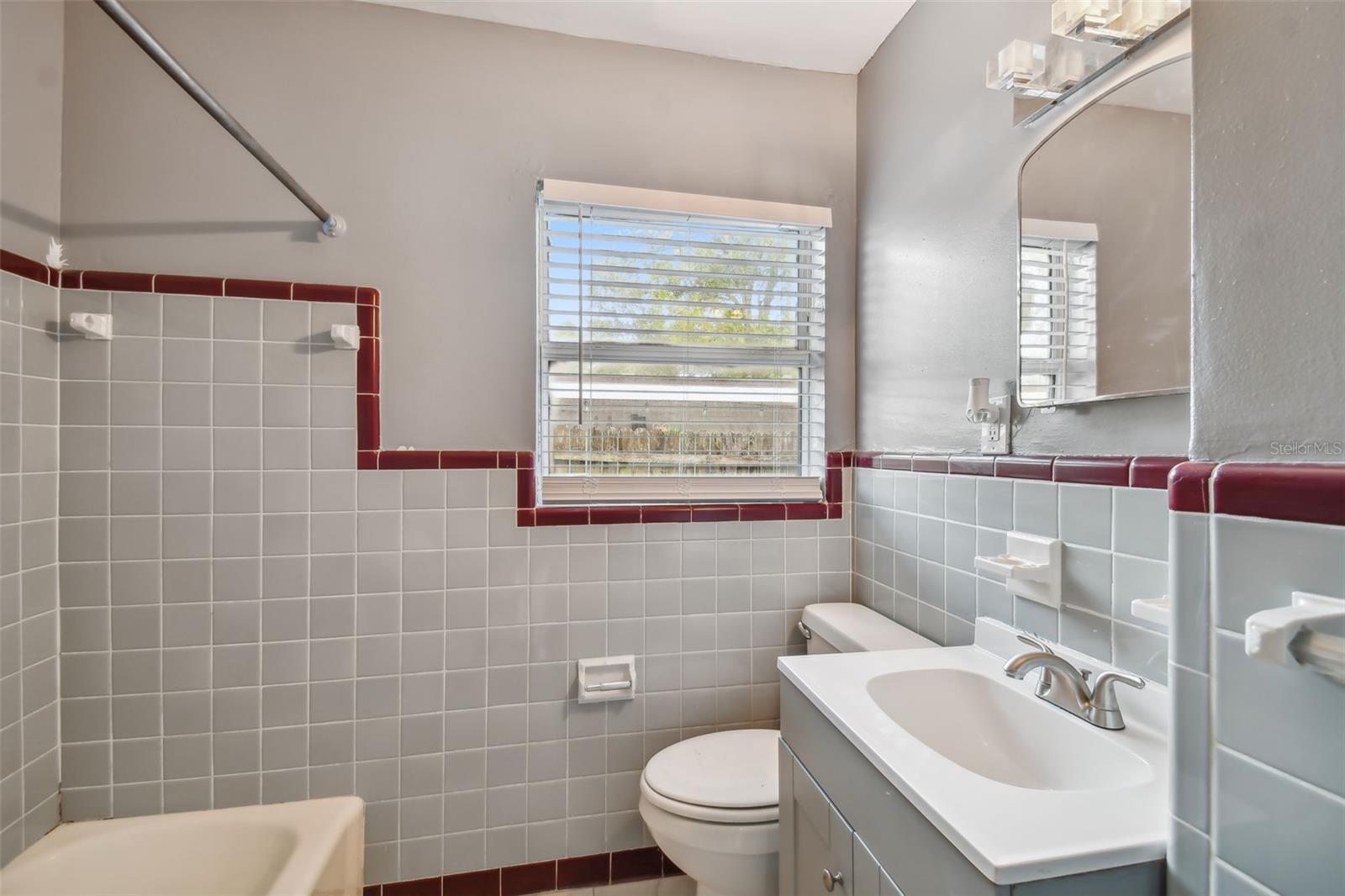 BENJAMINS 5TH ADD - Residential Lease