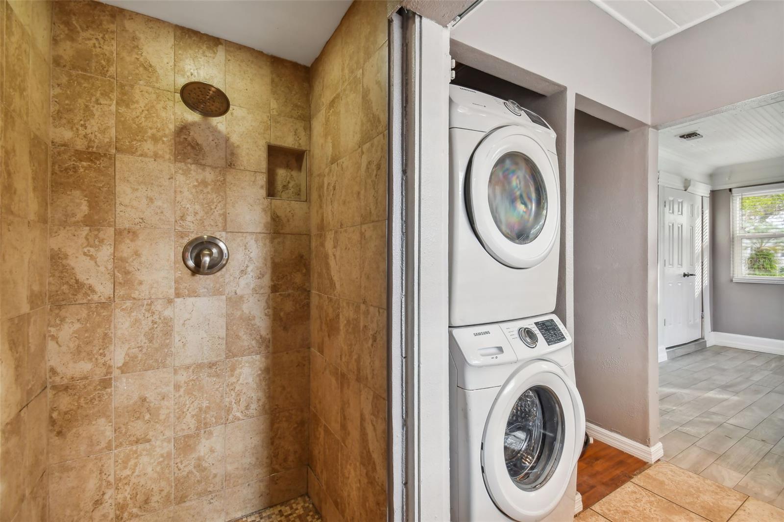BENJAMINS 5TH ADD - Residential Lease