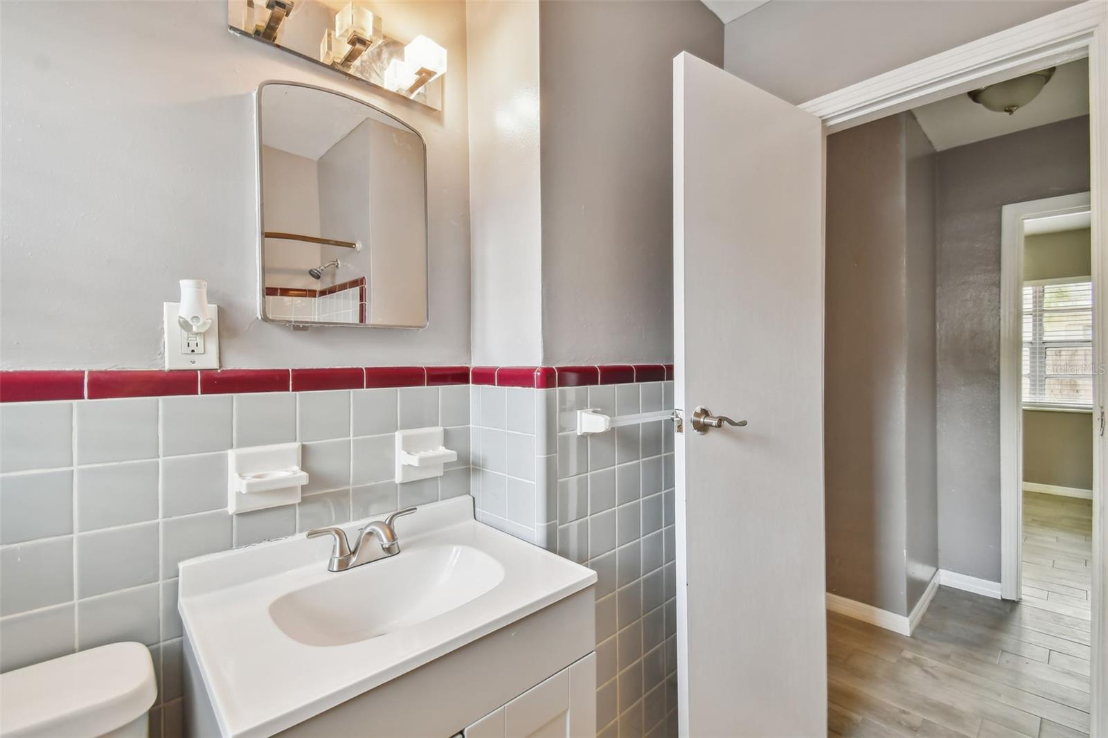 BENJAMINS 5TH ADD - Residential Lease