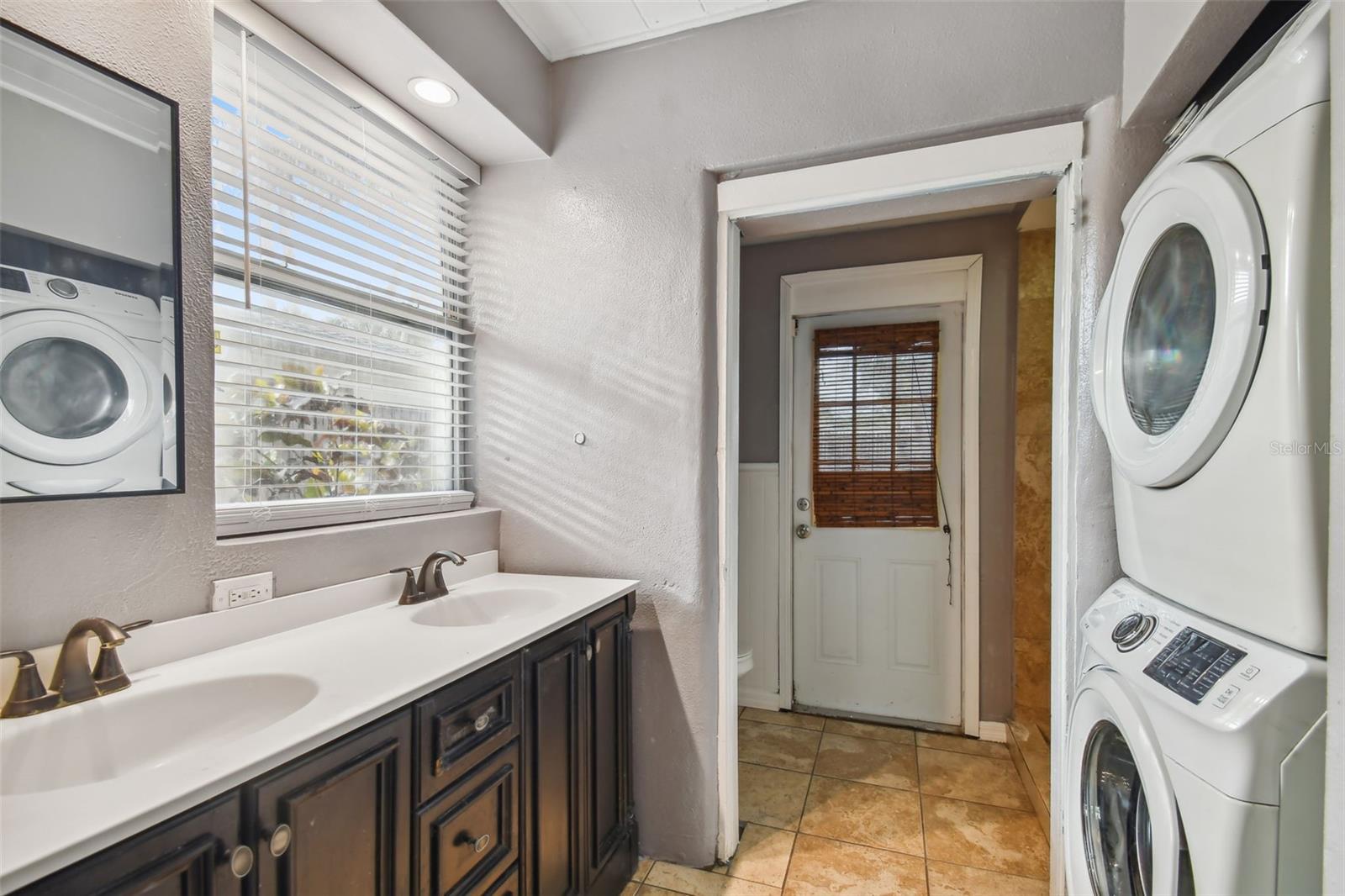 BENJAMINS 5TH ADD - Residential Lease