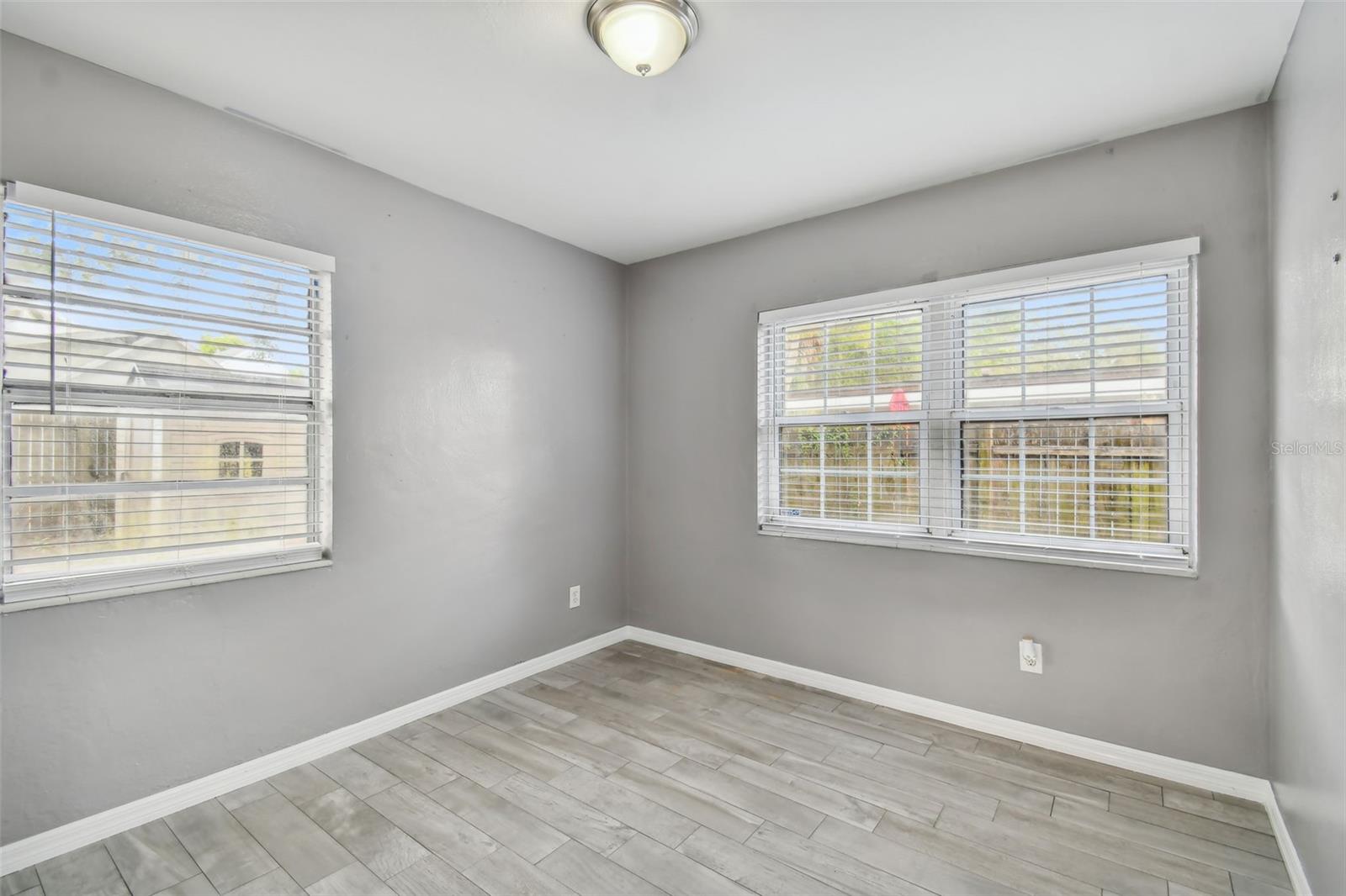 BENJAMINS 5TH ADD - Residential Lease