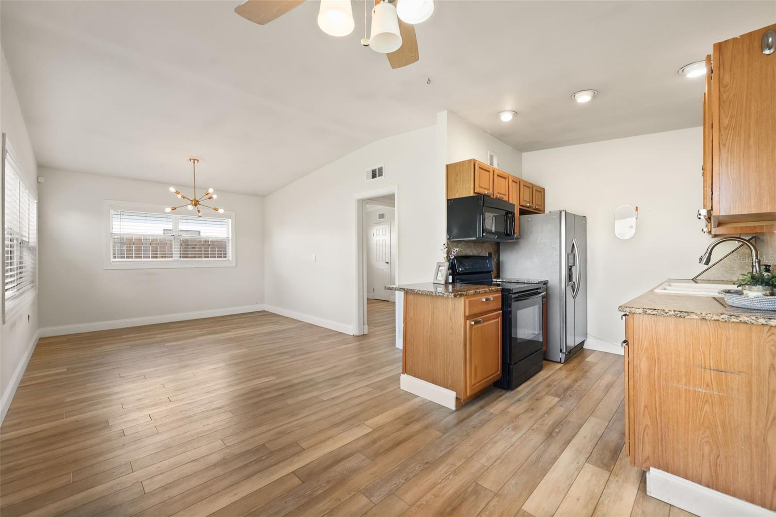 SUNSHINE GARDENS 1ST ADD - Residential