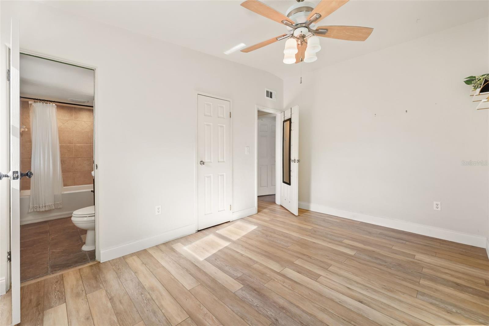 SUNSHINE GARDENS 1ST ADD - Residential