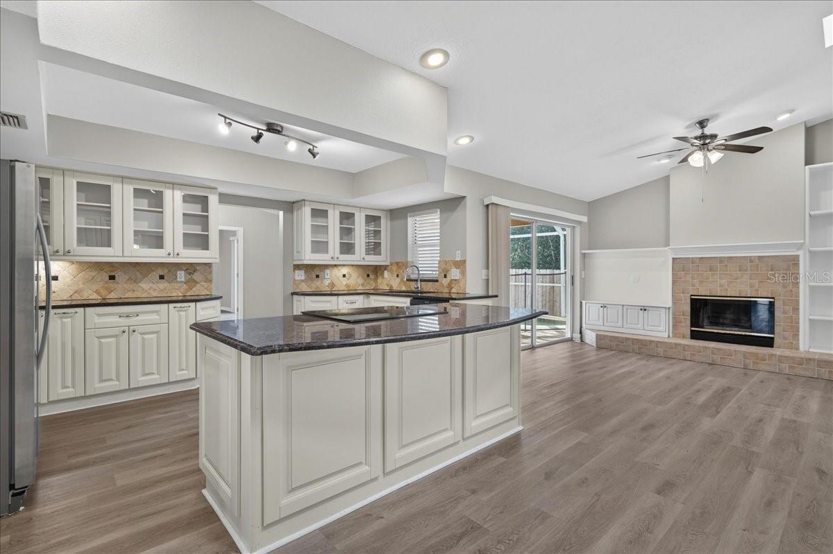 BAYS END - Residential