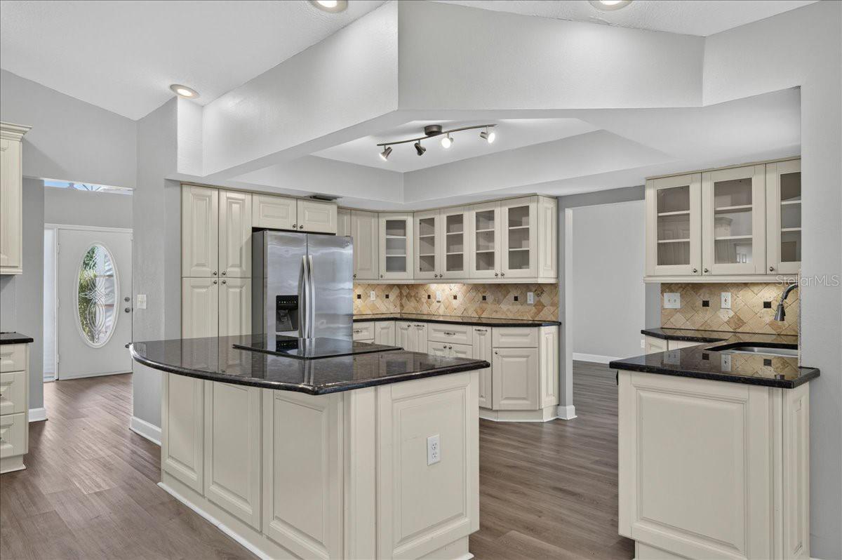 BAYS END - Residential