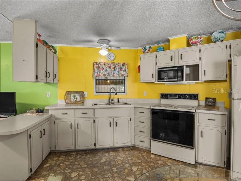 TWIN FOUNTAINS INC A CONDO MHP - Residential