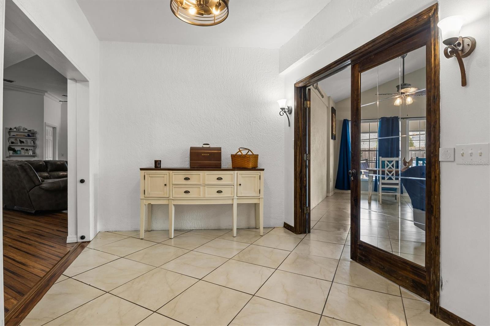 CHATSWORTH - Residential