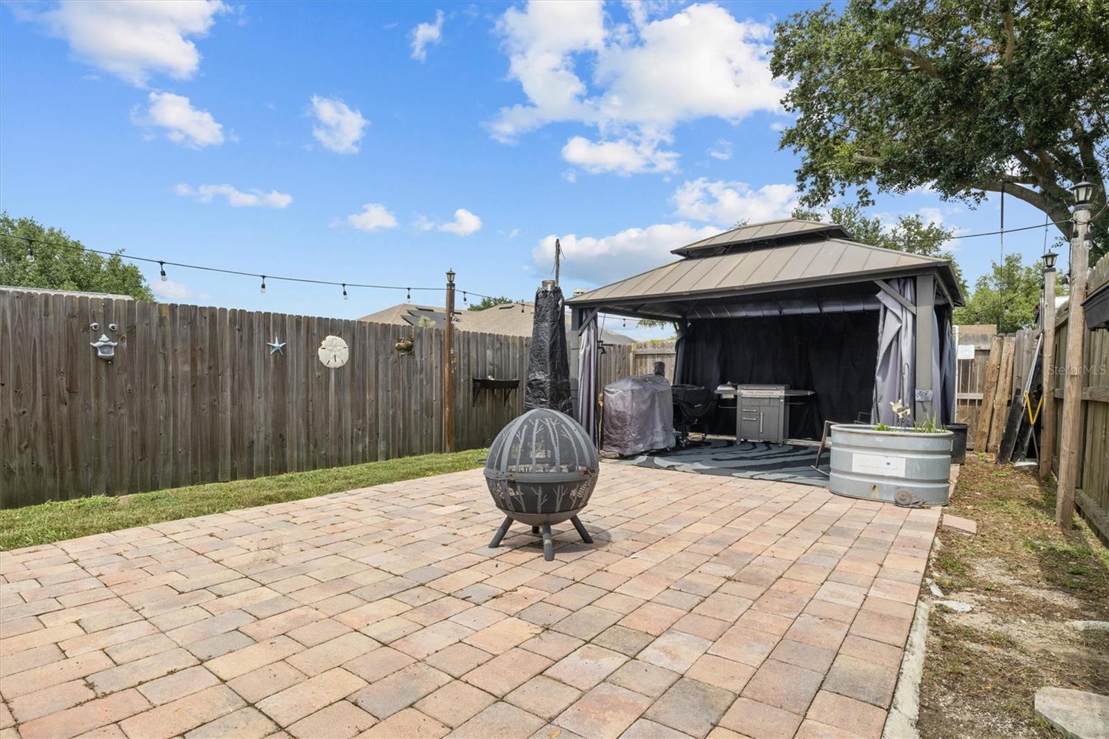 CHATSWORTH - Residential