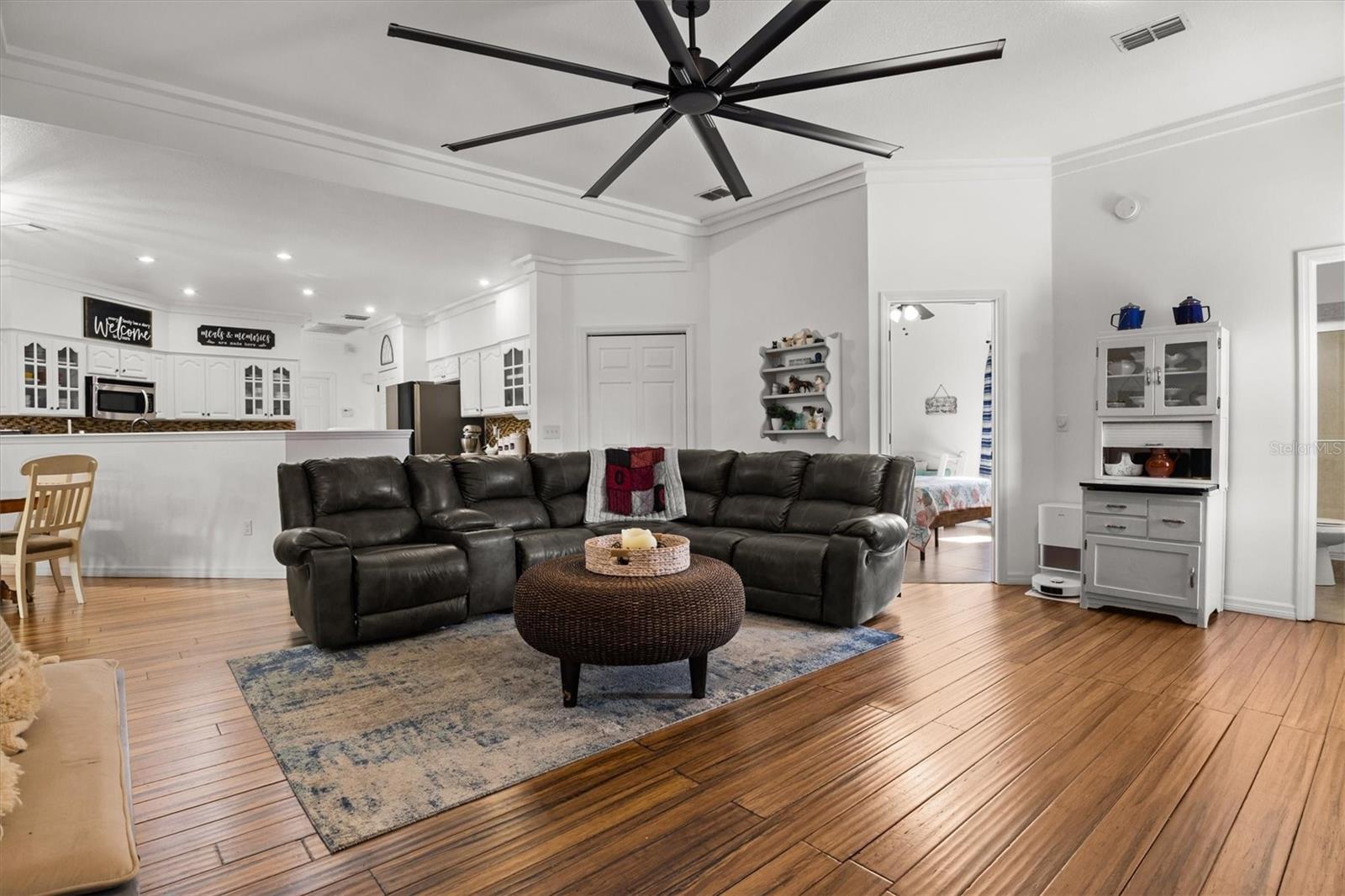 CHATSWORTH - Residential