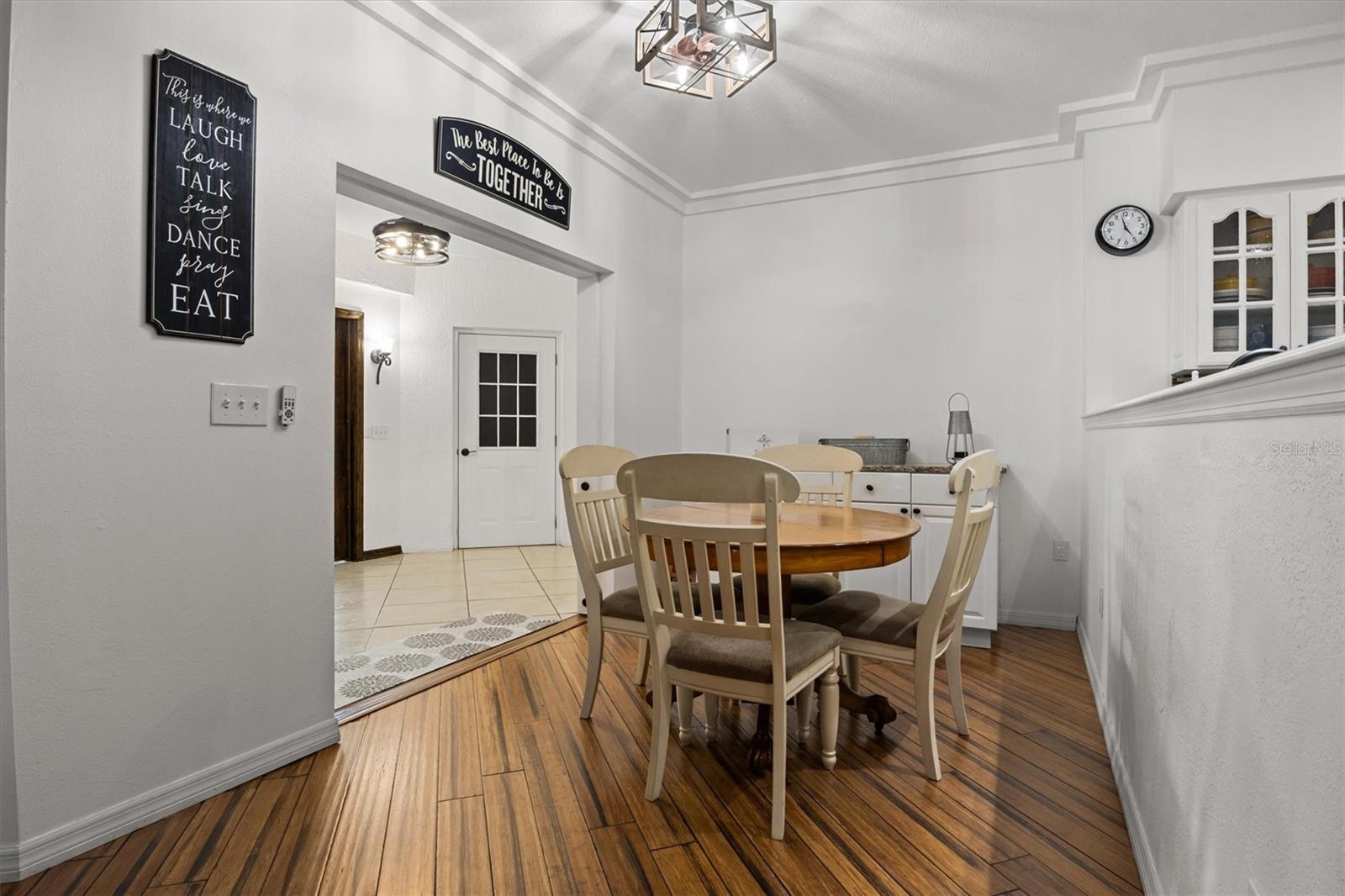 CHATSWORTH - Residential
