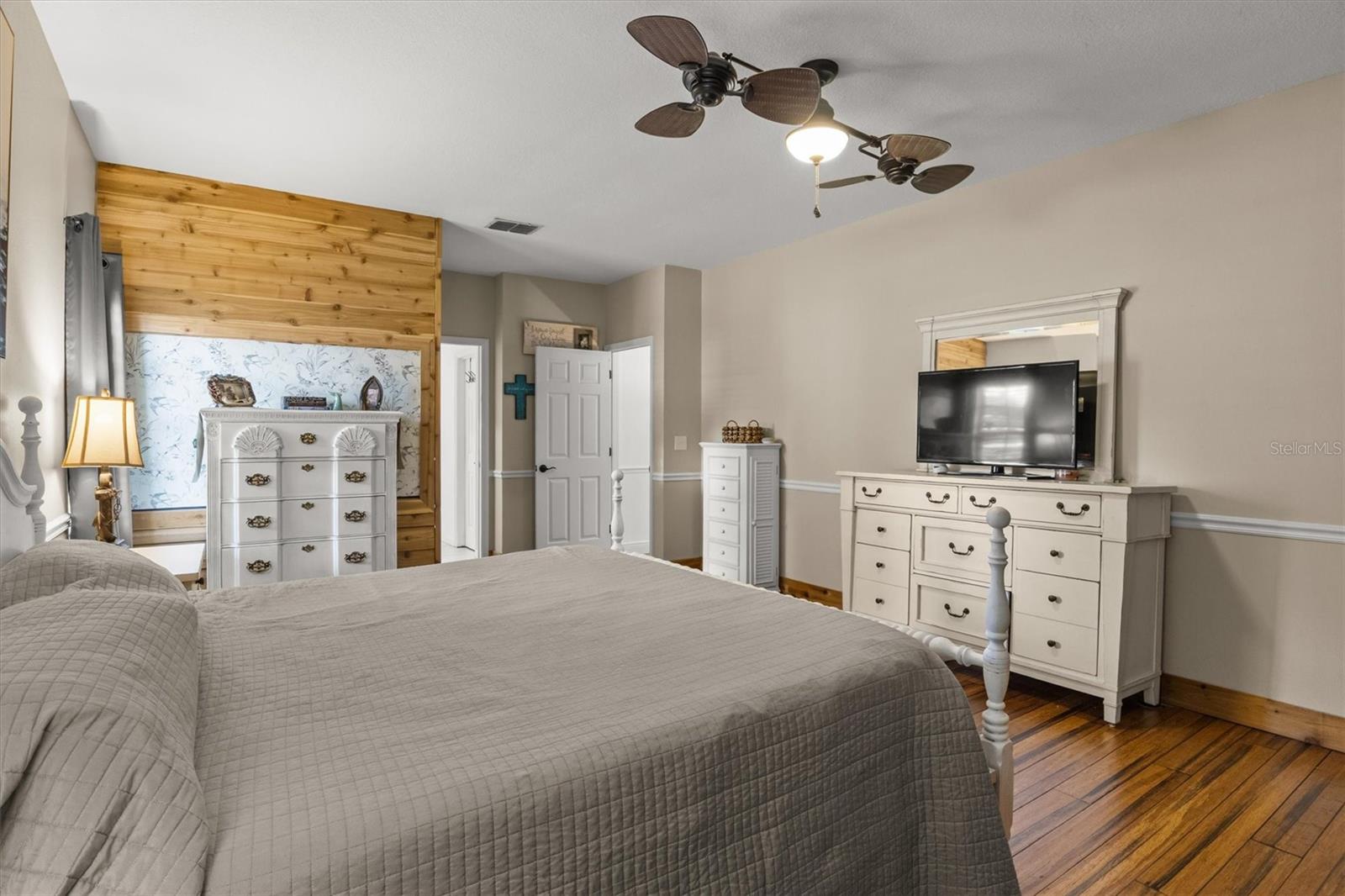 CHATSWORTH - Residential