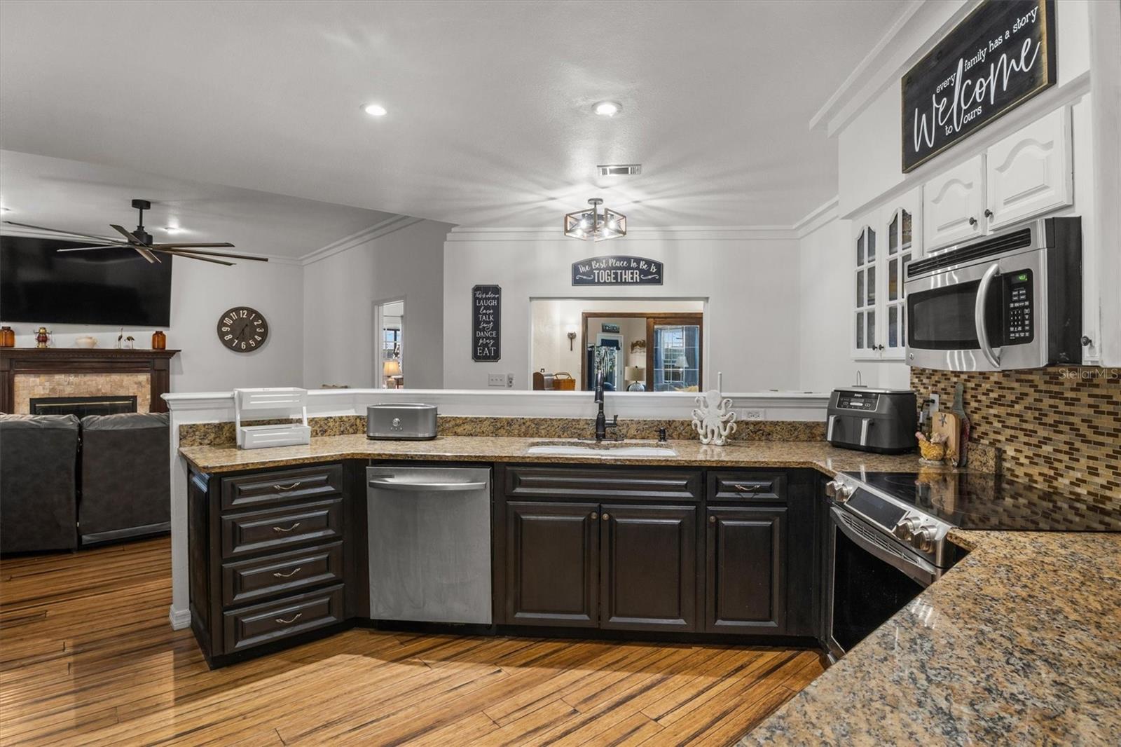 CHATSWORTH - Residential