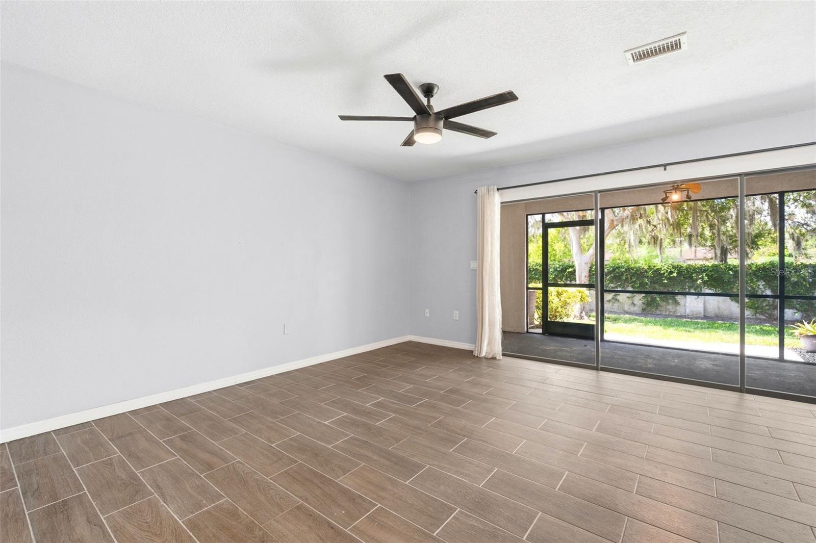 BRENTWOOD PARK - Residential