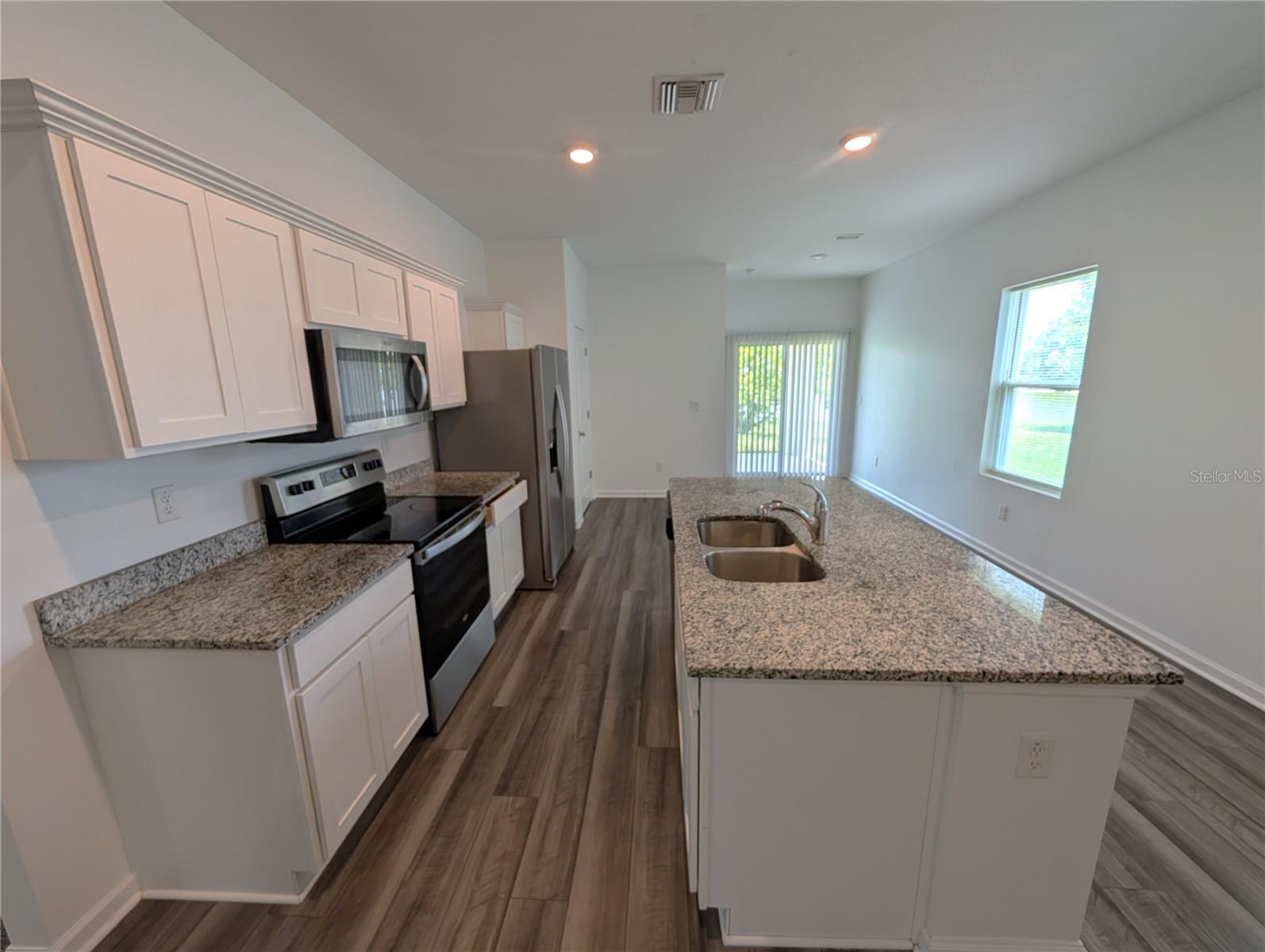HIDDEN CRK PH 1 & 2 - Residential Lease