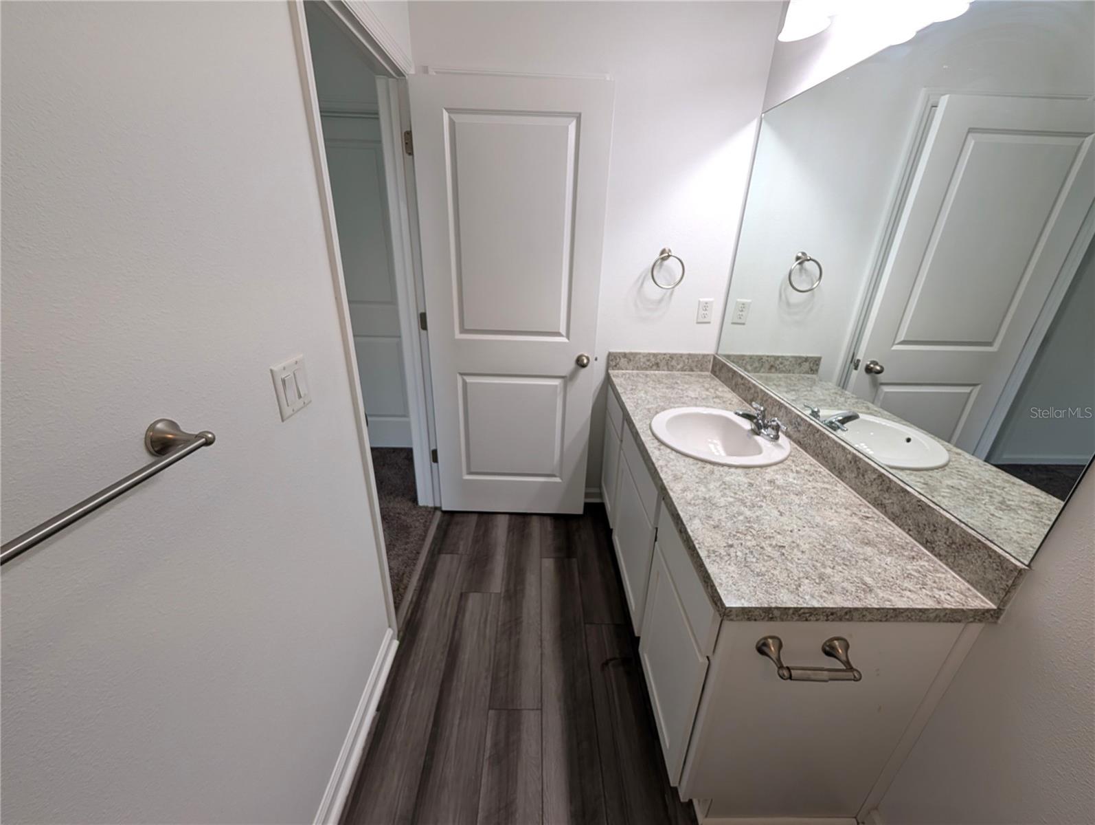 HIDDEN CRK PH 1 & 2 - Residential Lease