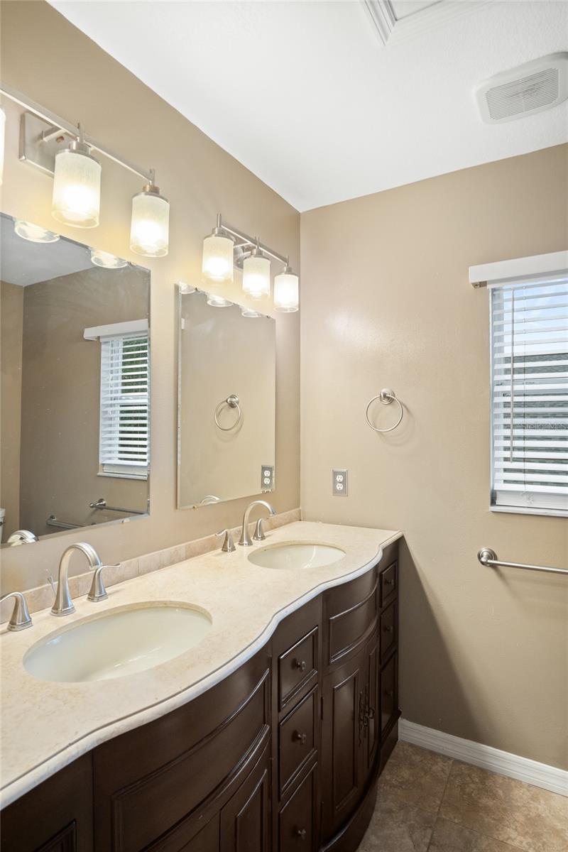 HUNTERS CREEK TRACT 115 PH 1 26/143 LOT67 - Residential