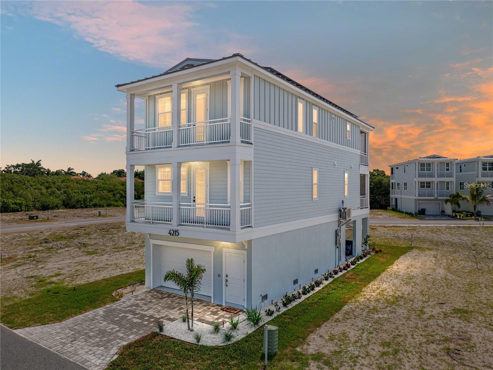 CORTEZ BEACH - Residential