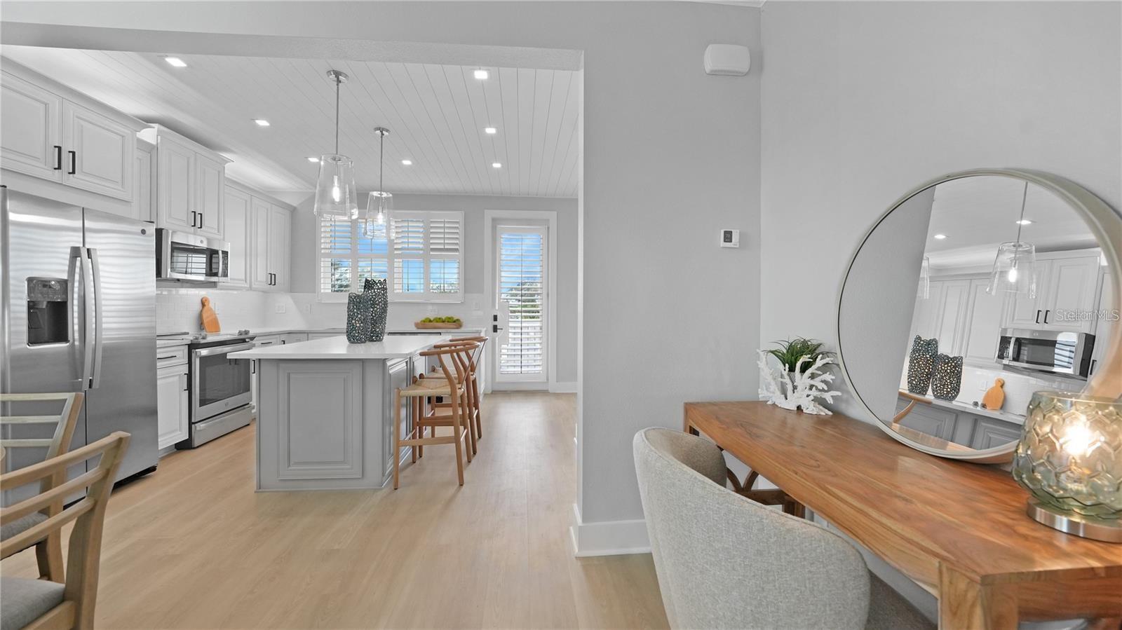 CORTEZ BEACH - Residential