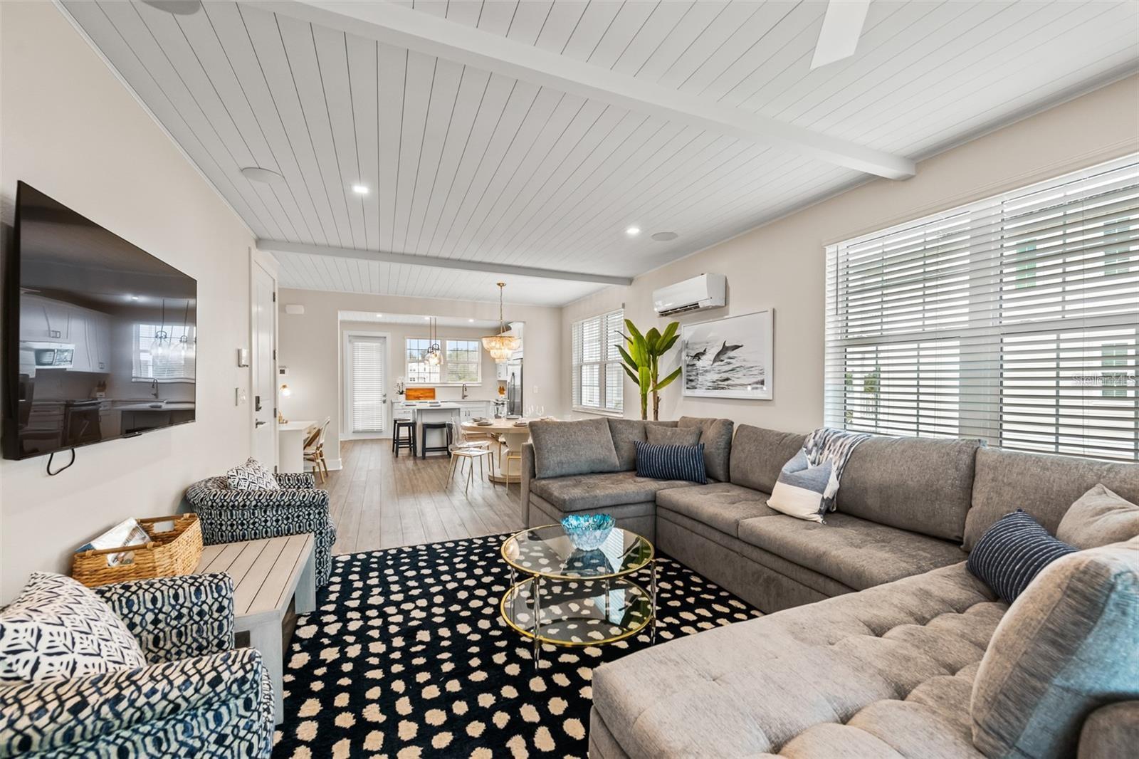 CORTEZ BEACH - Residential