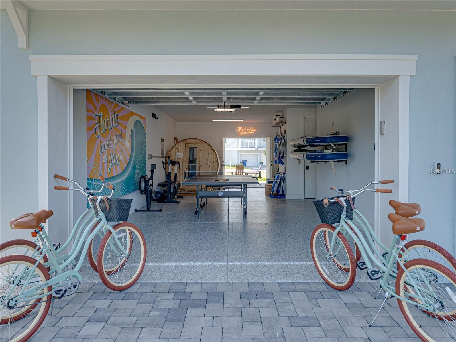 CORTEZ BEACH - Residential