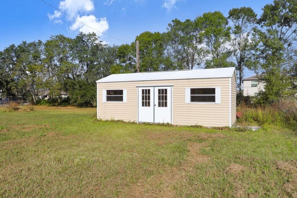 ACREAGE - Land