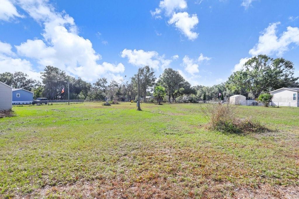 ACREAGE - Land