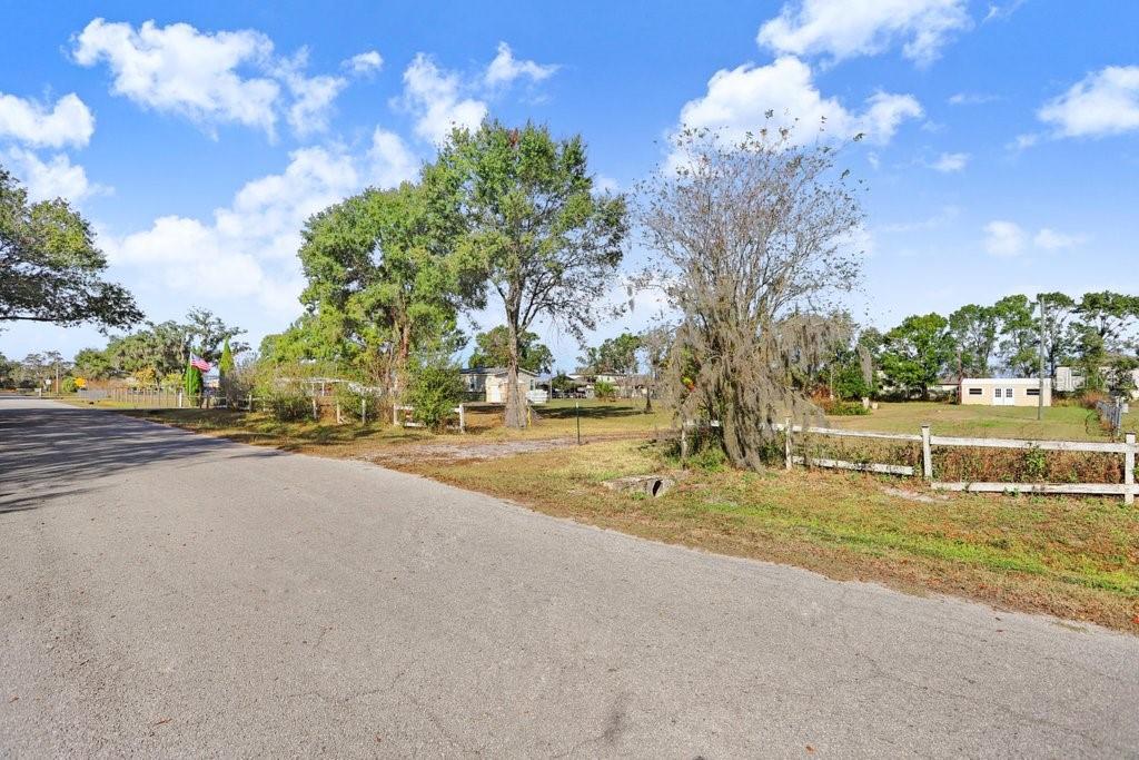 ACREAGE - Land