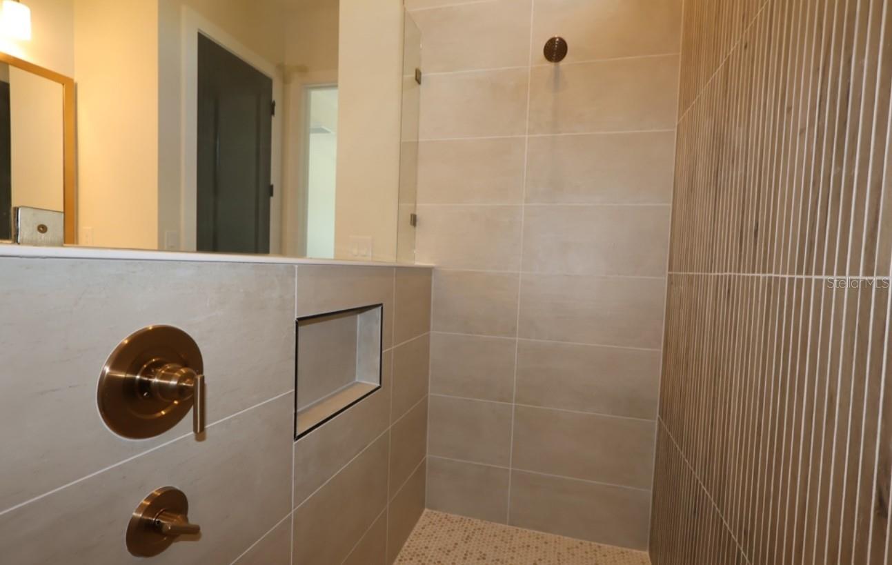 PALMERA AT WELLEN PARK - Residential