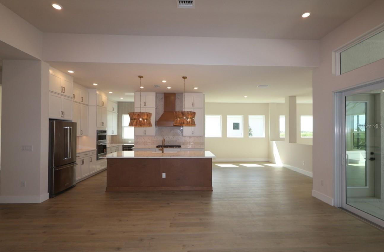 PALMERA AT WELLEN PARK - Residential