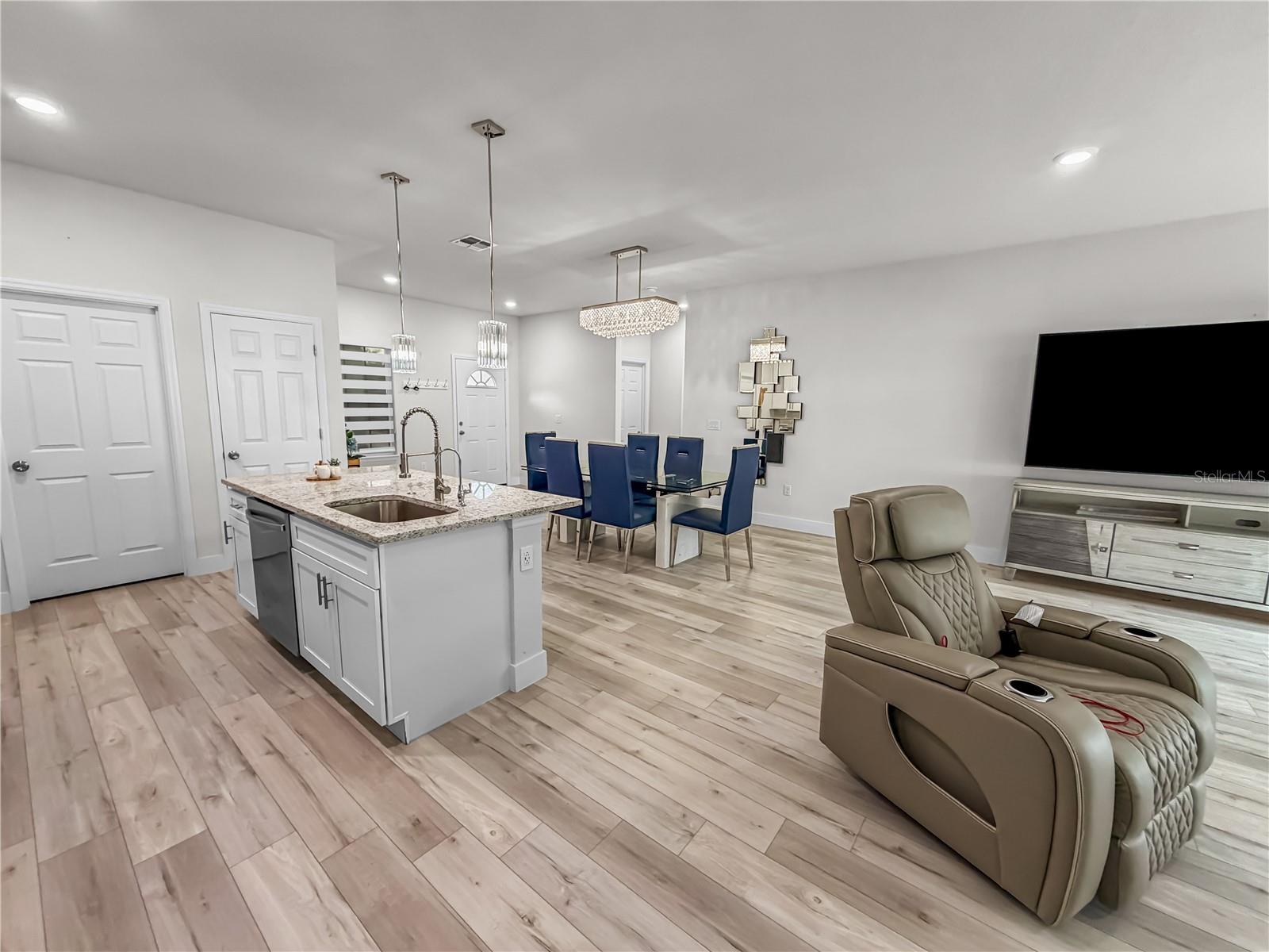MARION OAKS UN SEVEN - Residential