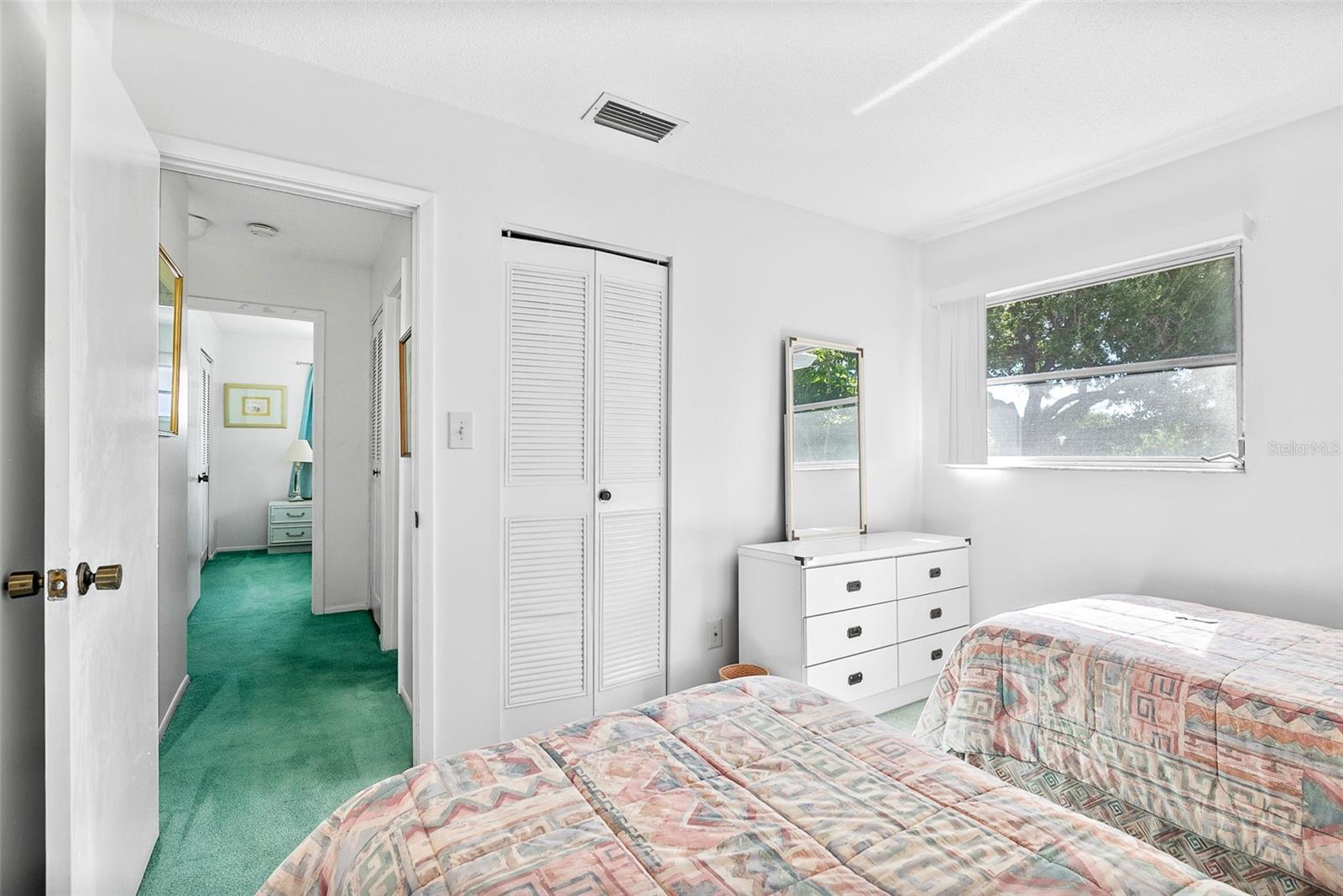 SUTTON PLACE - Residential