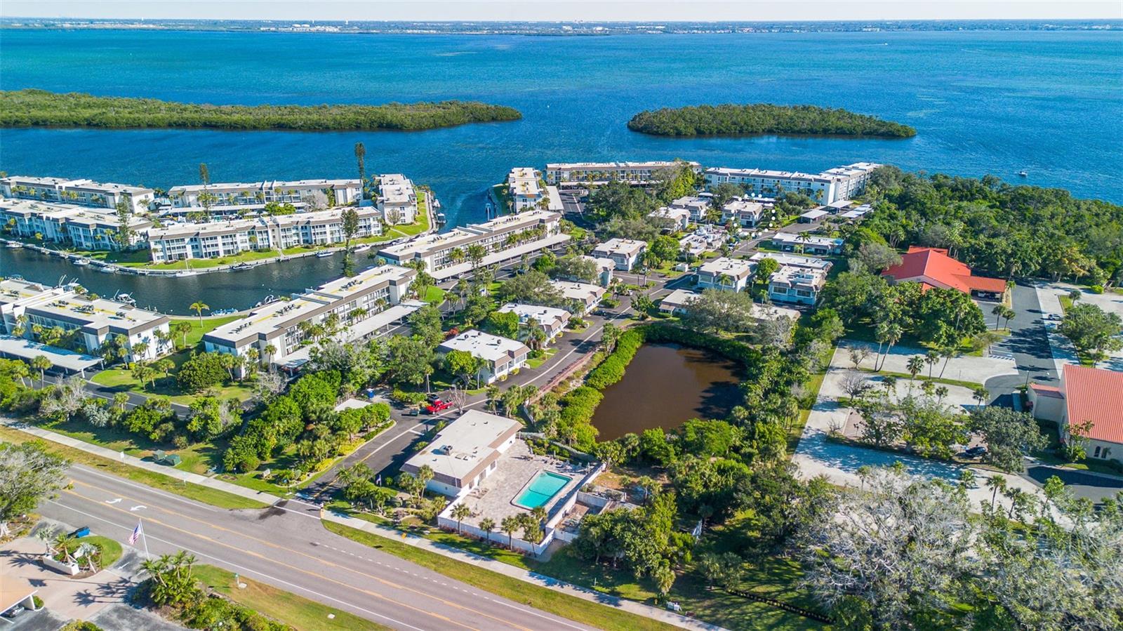 SUTTON PLACE - Residential