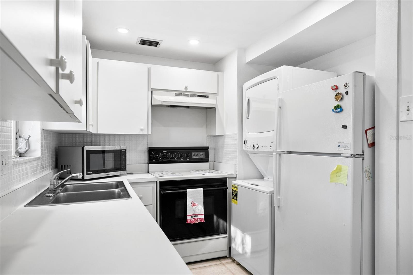 SUTTON PLACE - Residential