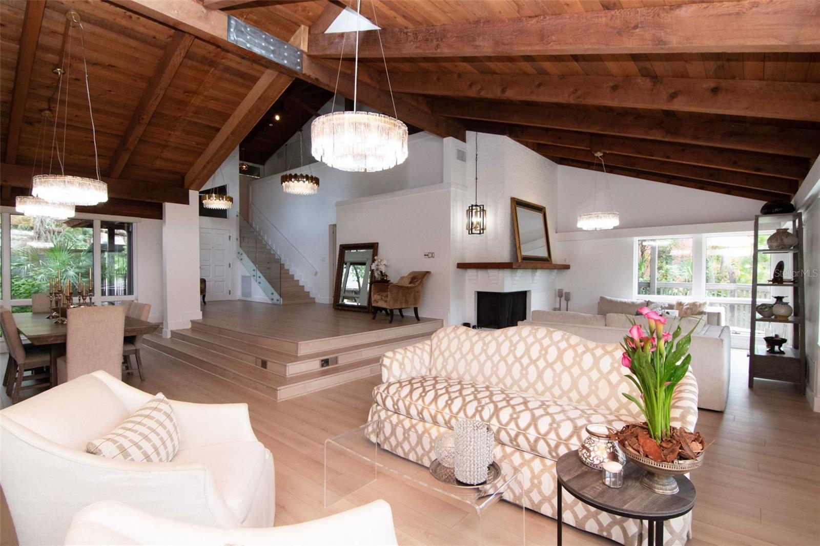 WEYBRIDGE WOODS - Residential