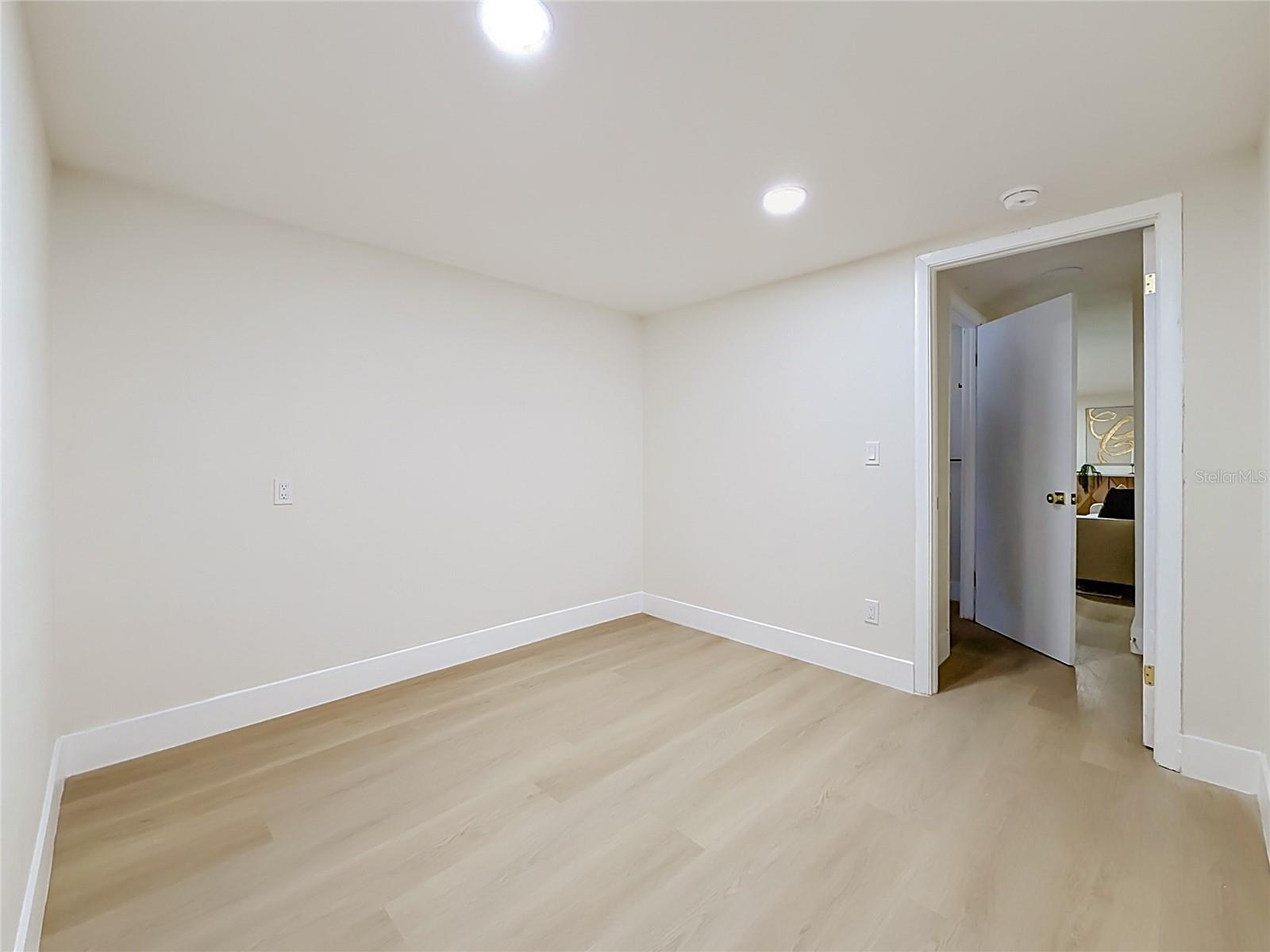 HOGAN TER - Residential