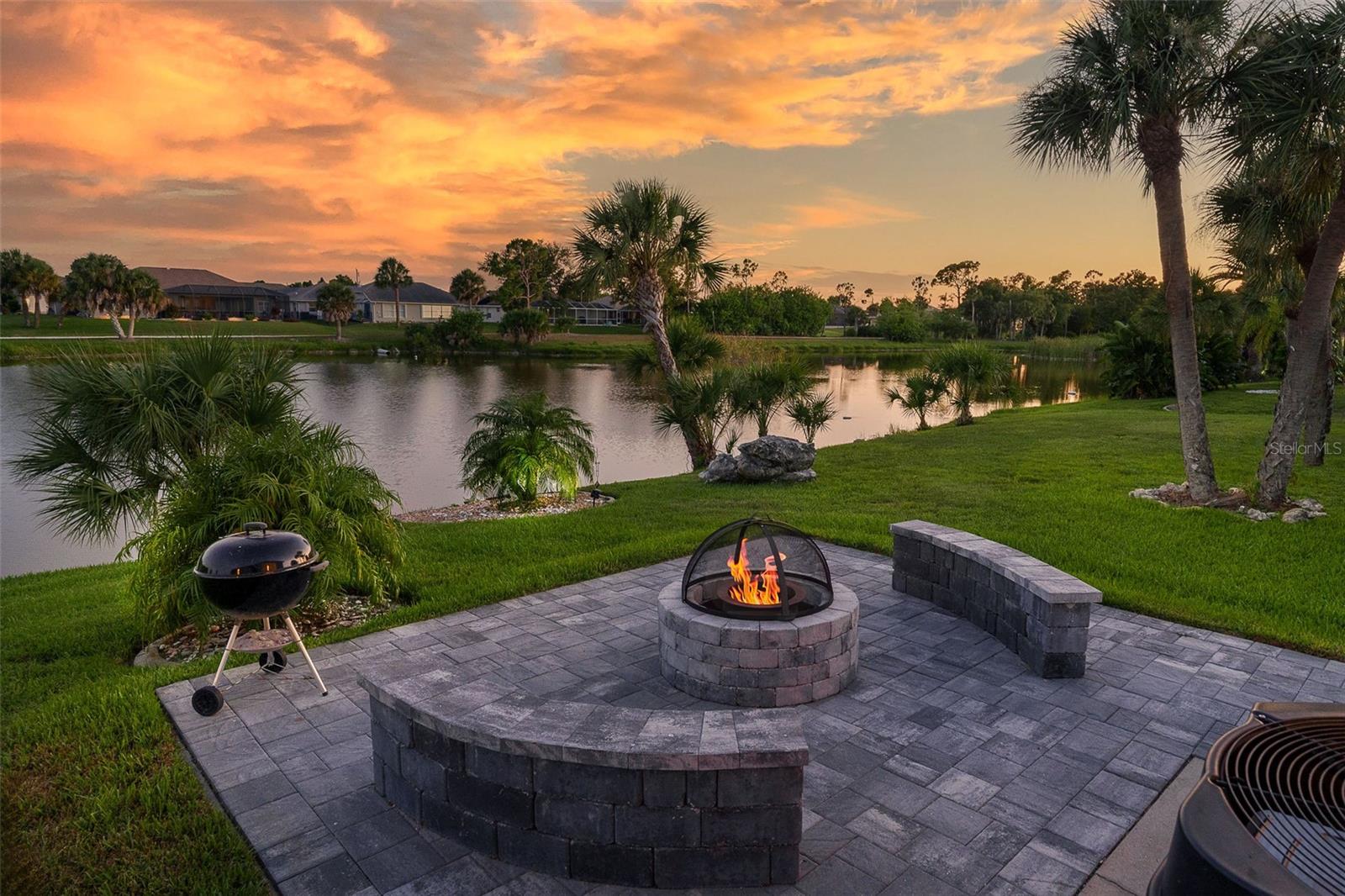 ROTONDA WEST LONG MEADOW - Residential