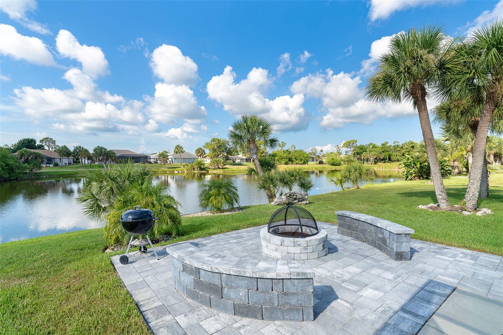 ROTONDA WEST LONG MEADOW - Residential