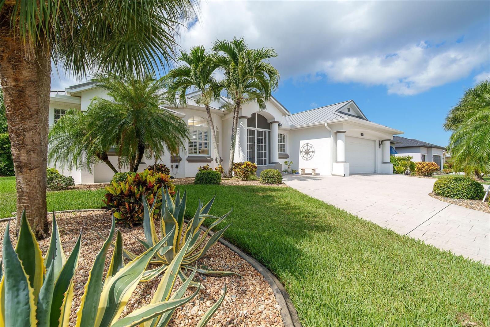 ROTONDA WEST LONG MEADOW - Residential