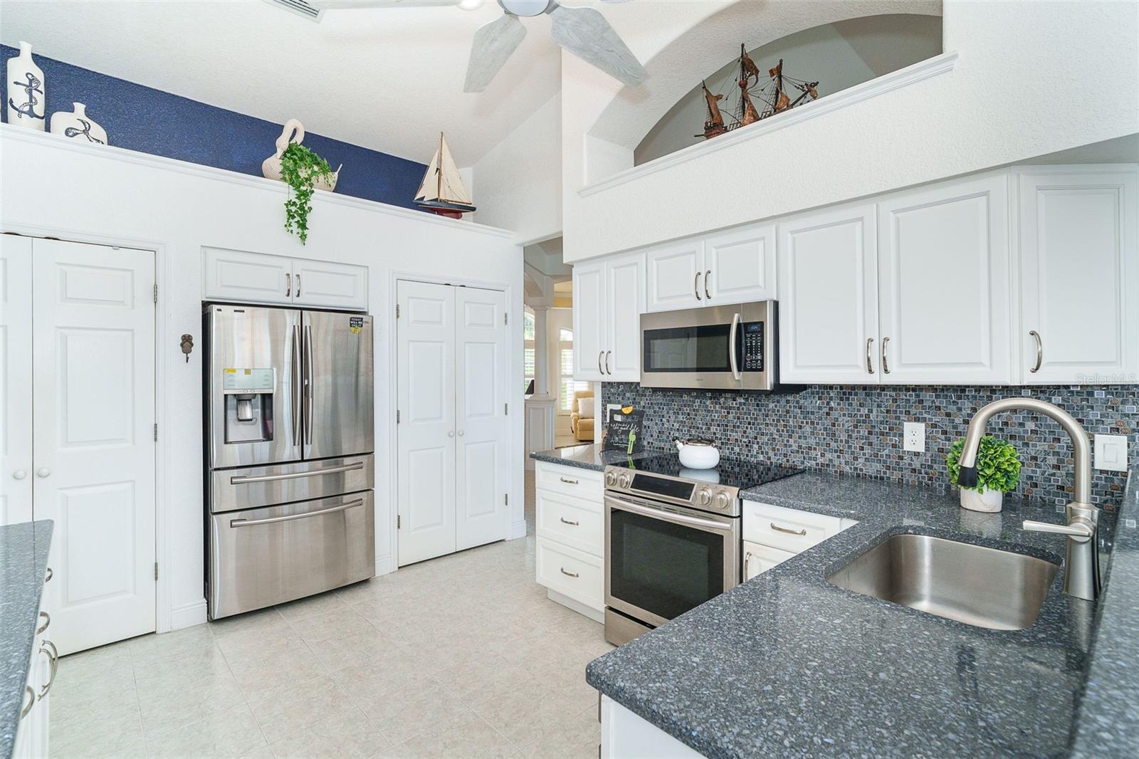 ROTONDA WEST LONG MEADOW - Residential