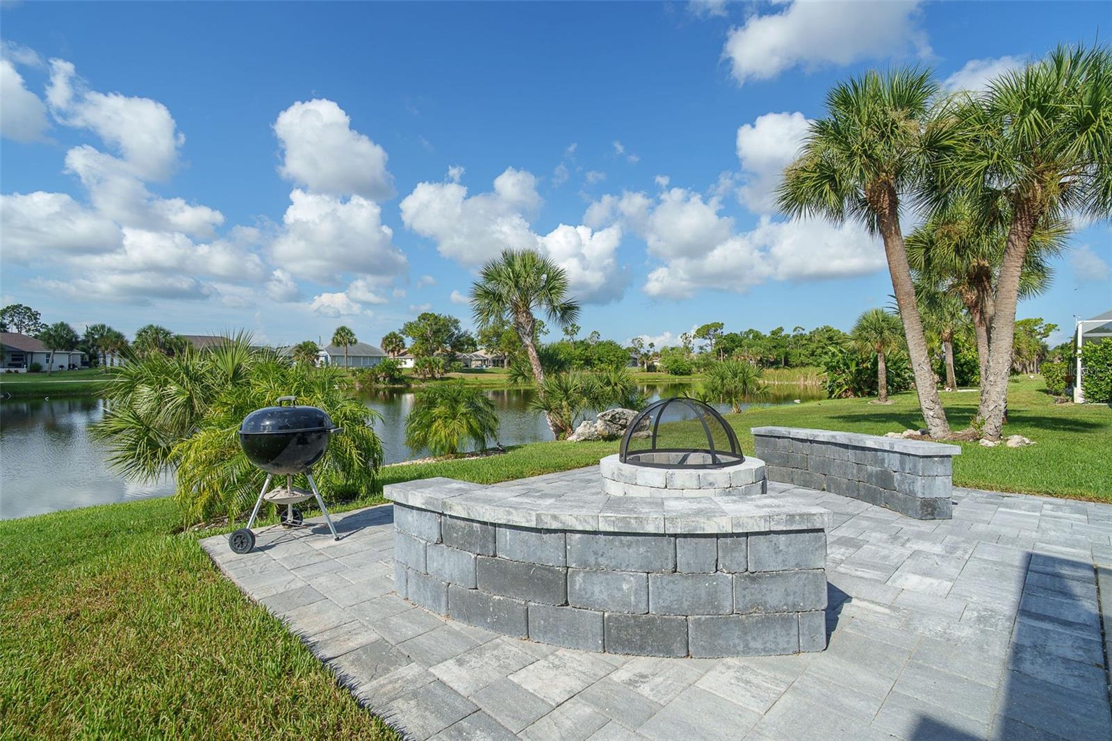 ROTONDA WEST LONG MEADOW - Residential