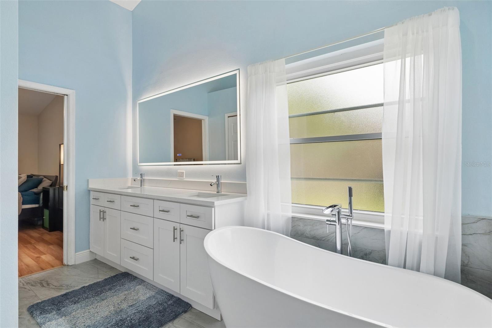 SILVER GLEN - Residential