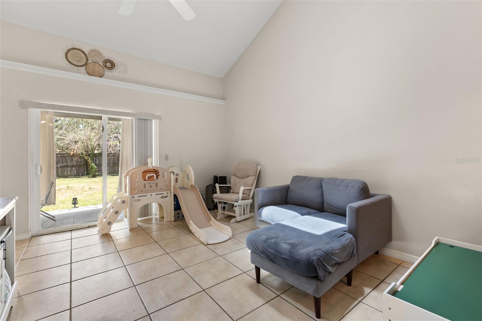 FOX HUNT LANES PH 01 - Residential
