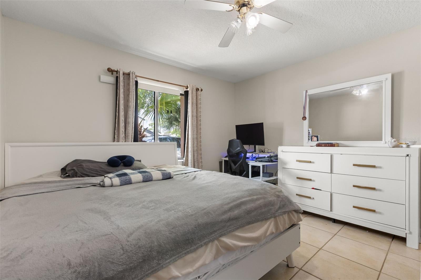 FOX HUNT LANES PH 01 - Residential
