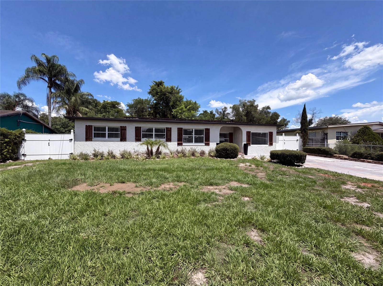 HILLTOP MANOR - Residential