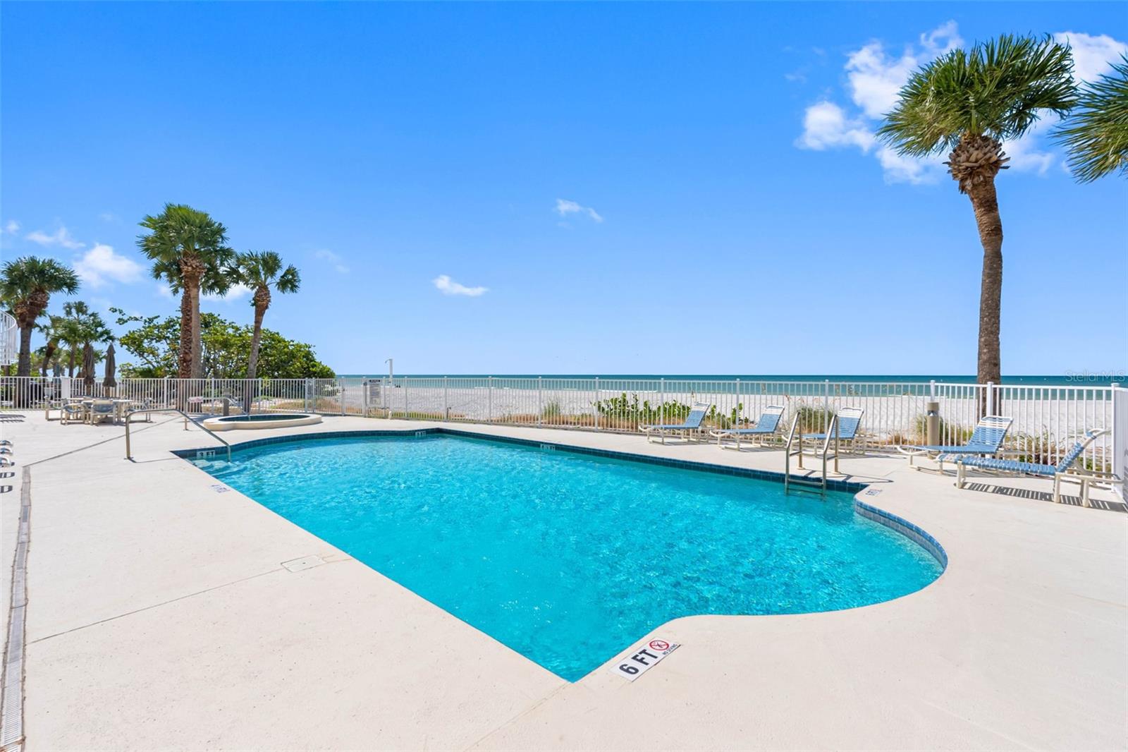 WESTVIEW GRANDE CONDO THE - Residential