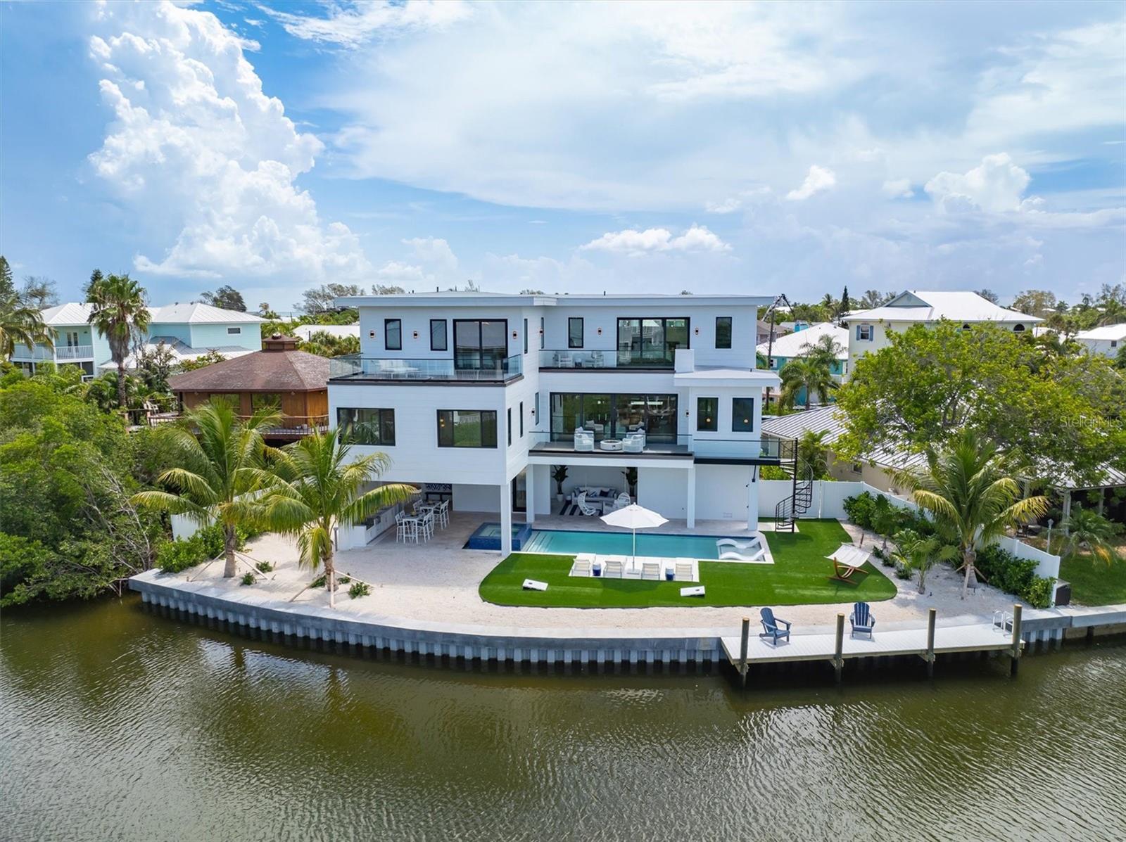 LUANA ISLES - Residential