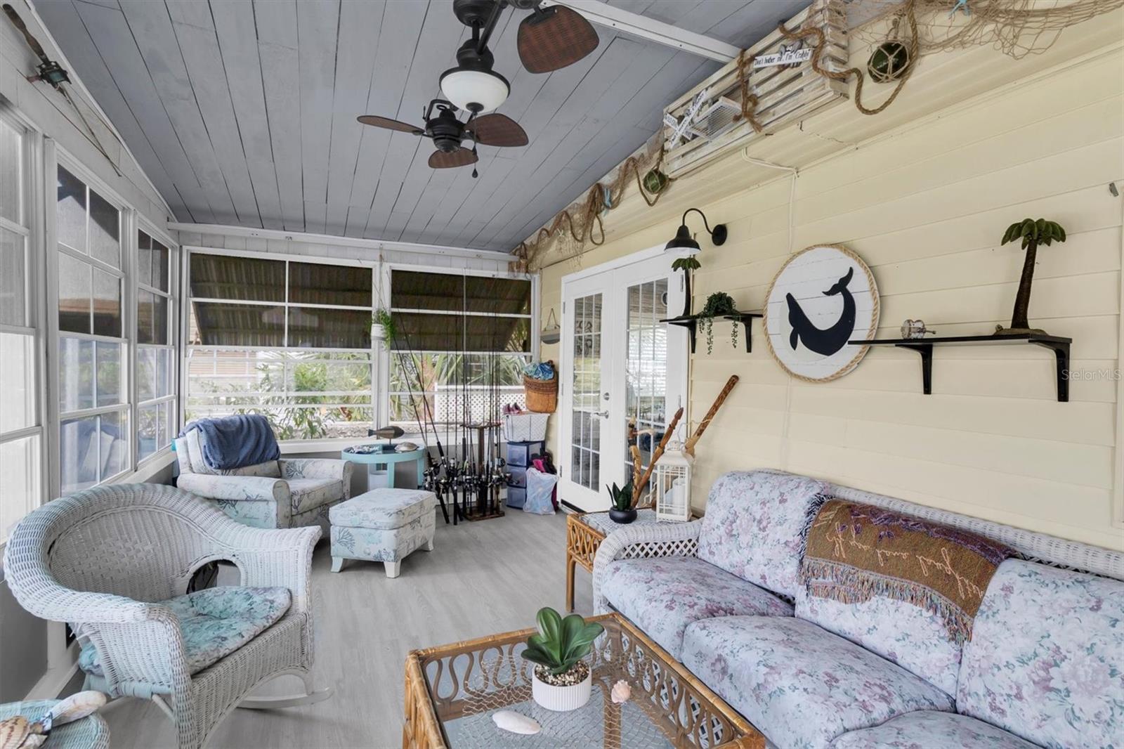 SIGNAL COVE - Residential