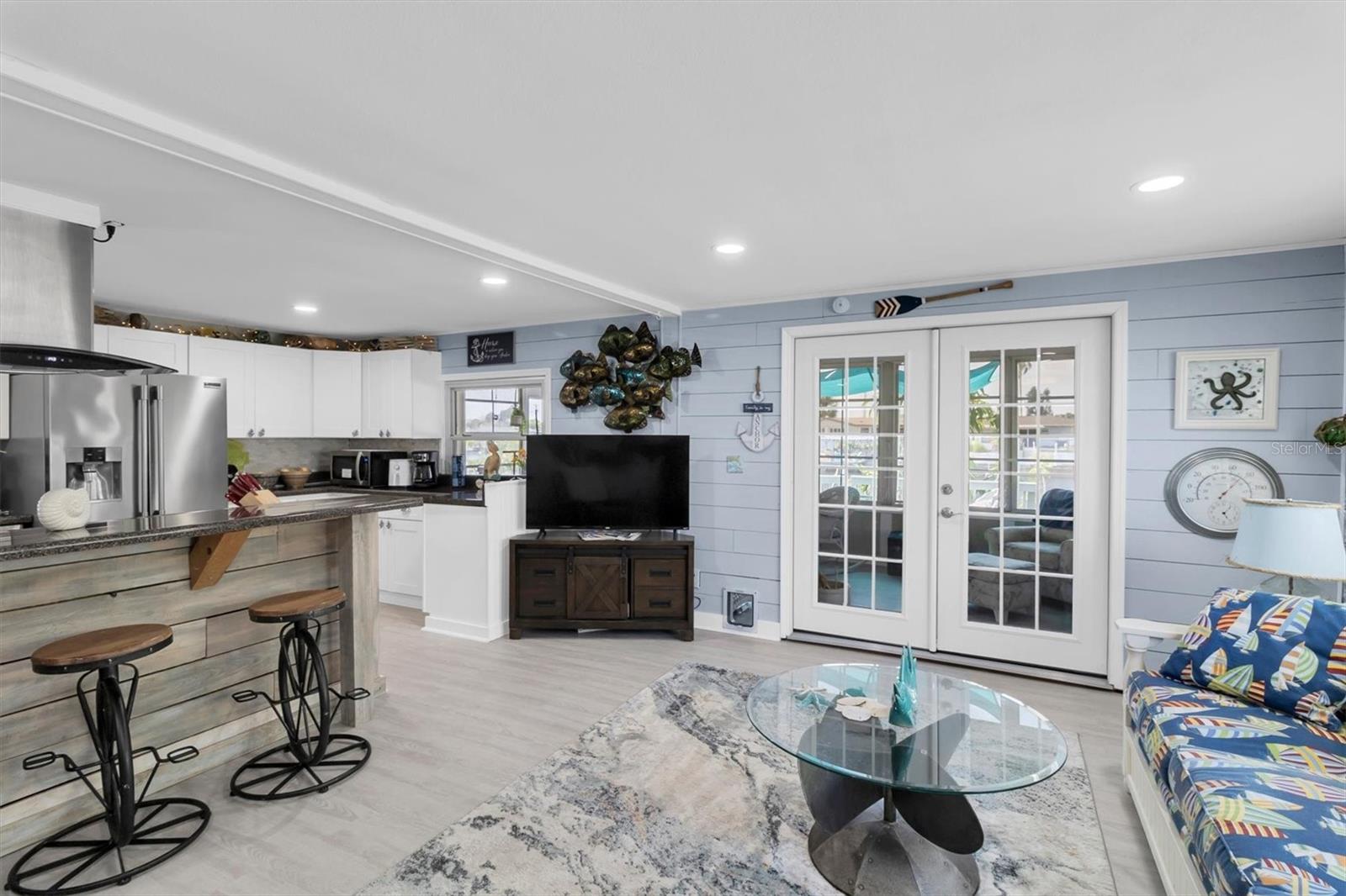 SIGNAL COVE - Residential