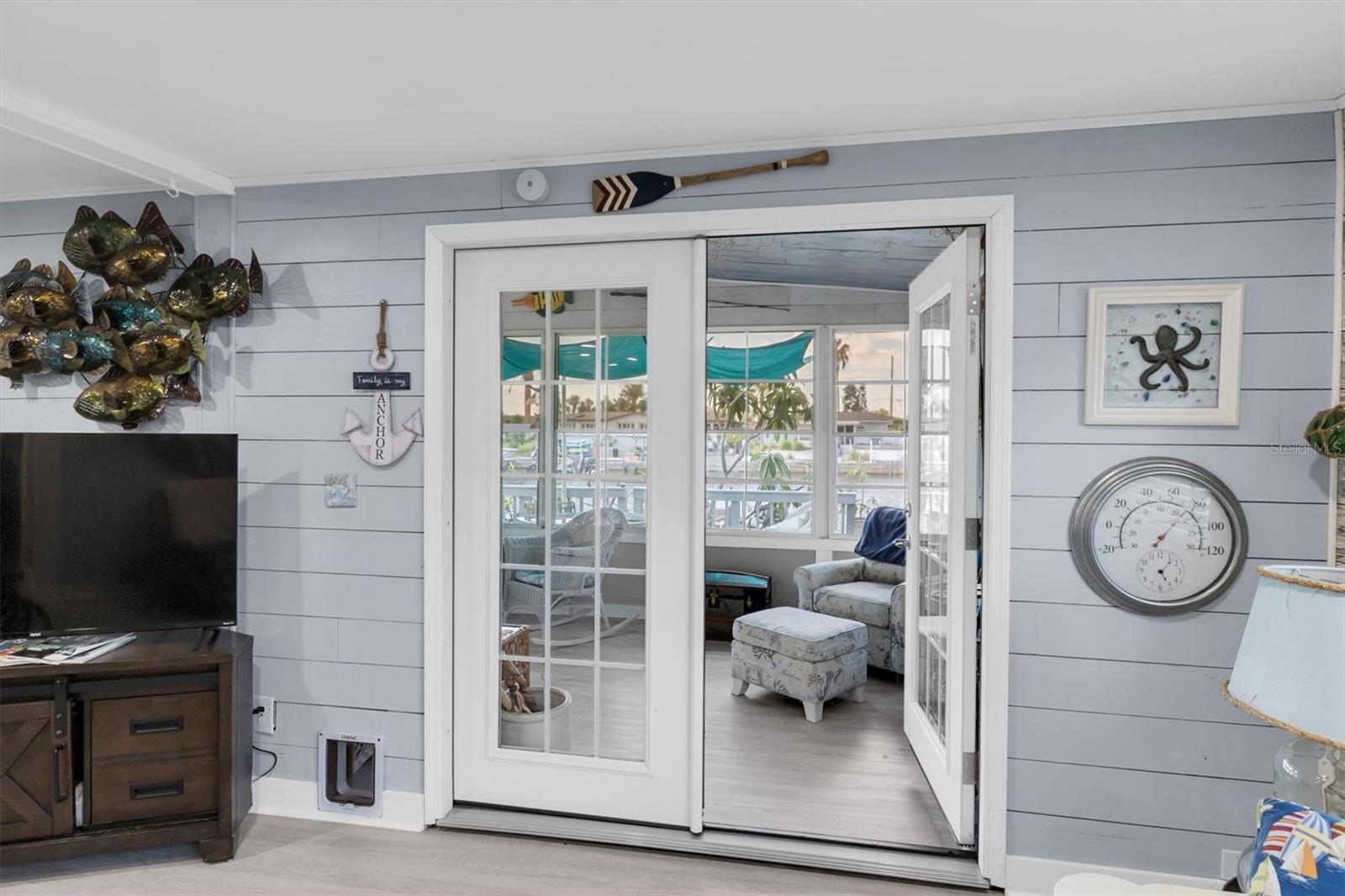 SIGNAL COVE - Residential