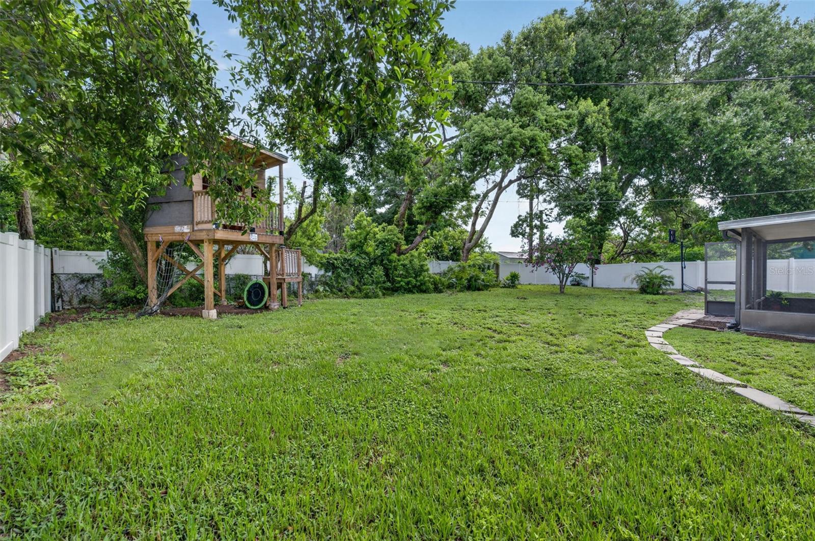 OAKLAND ESTATES 1ST SEC - Residential